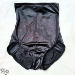 Vintage 1990's ⋆ Delicates Shapewear 🖤